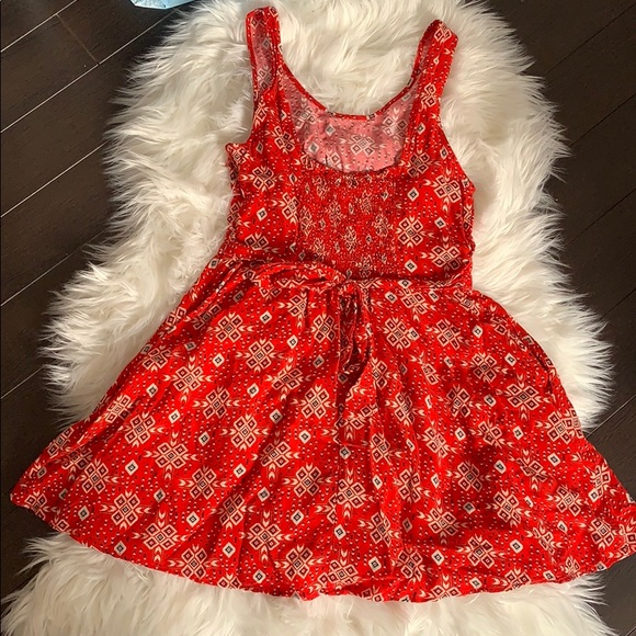 *FOREVER 21* Red patterned mini dress! - Picture 3 of 7
